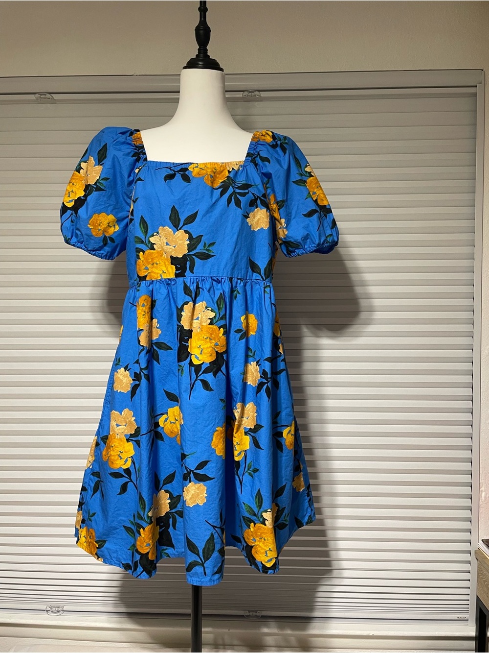 Blue Floral Puff-Sleeve Dress with Yellow Flowers